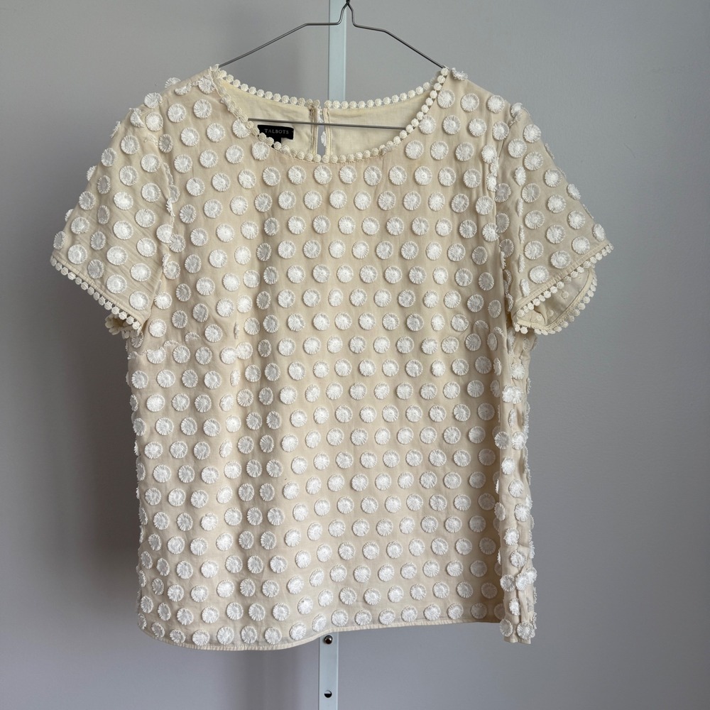 Talbots Top‎ sz 8 Cream Luxury Minimalist Textured Polka Dot Short Sleeve Blouse